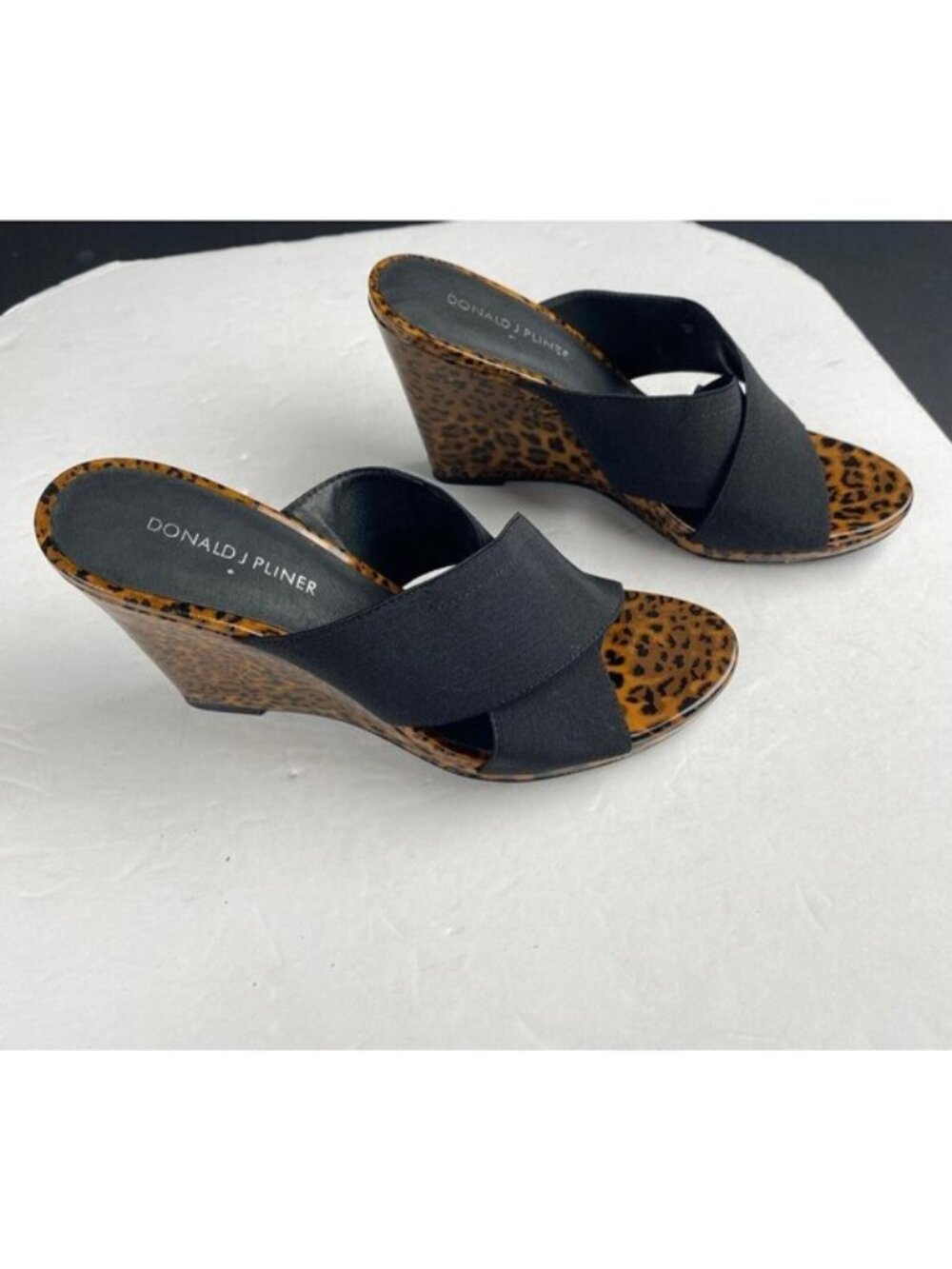 Donald Pliner Hedi Women's 8 M Black Brown Cross Strap Animal Print Wedge Sandal